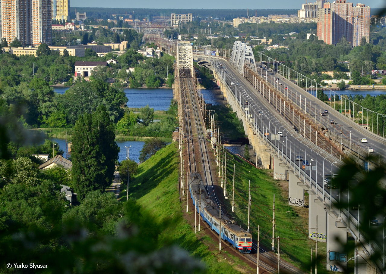 Юго-Западная железная дорога, № ЭР9М-519 — 