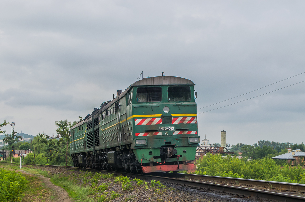 Одесская железная дорога, № 2ТЭ10М-2661 — 