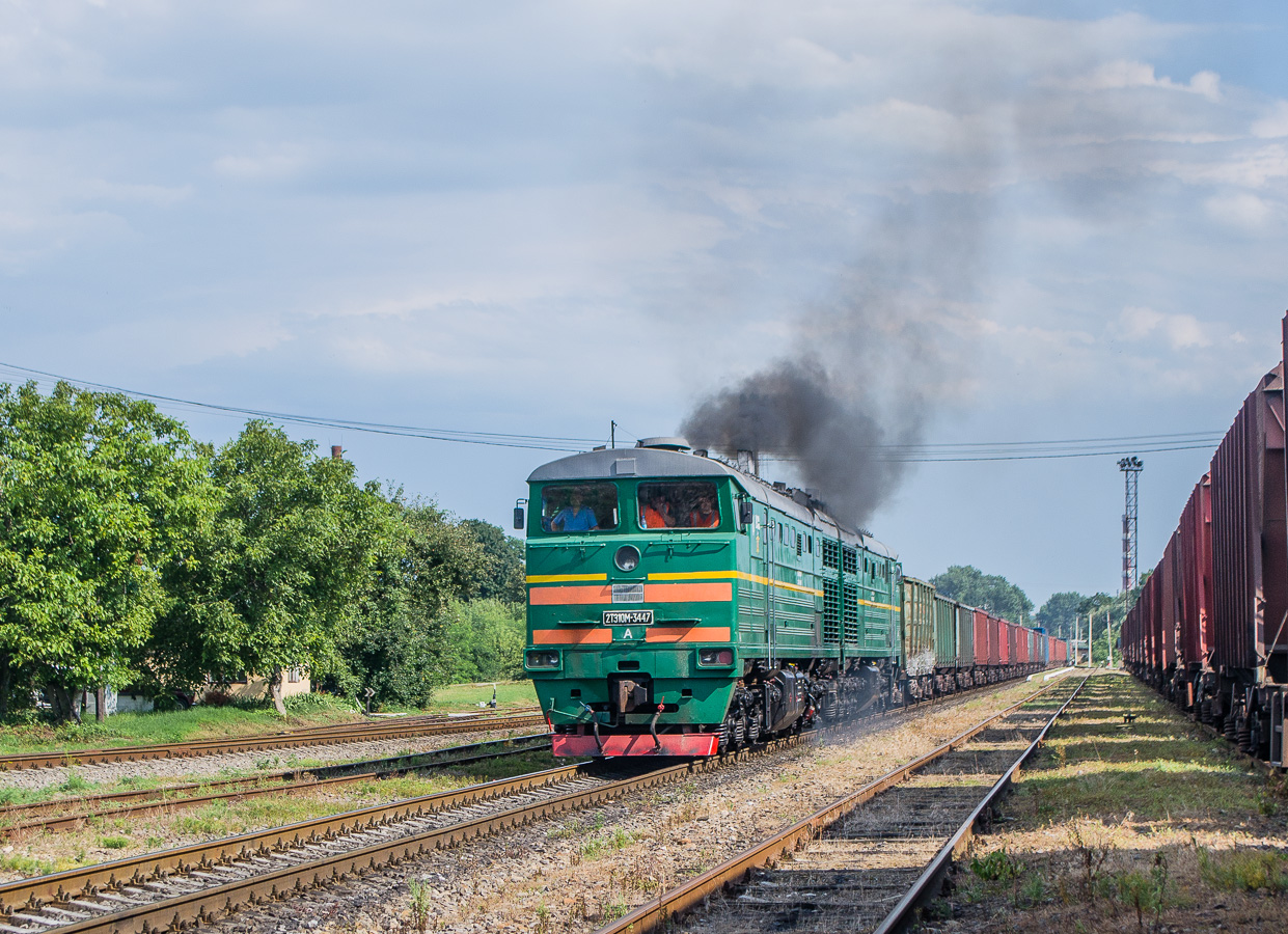 Одесская железная дорога, № 2ТЭ10М-3447 — 