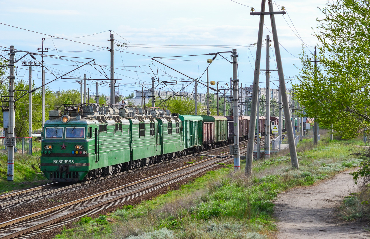 Приволжская железная дорога, № ВЛ80С-1963 — 