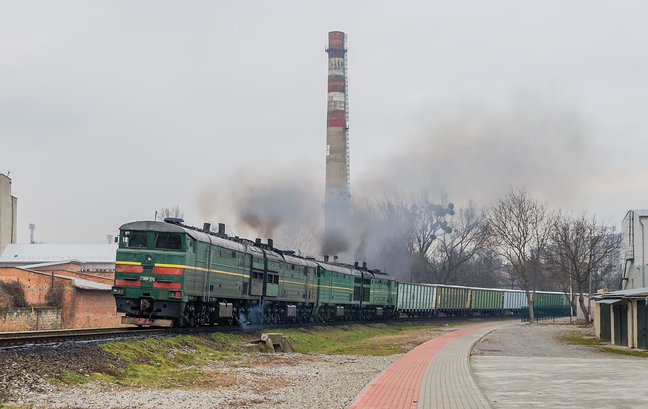 Львовская железная дорога, № 2ТЭ10М-3210 — 